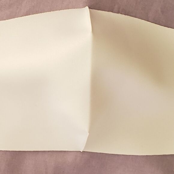 WHITE Face Masks - Picture 4 of 4